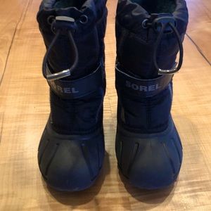 Sorel toddler winter boots size 9